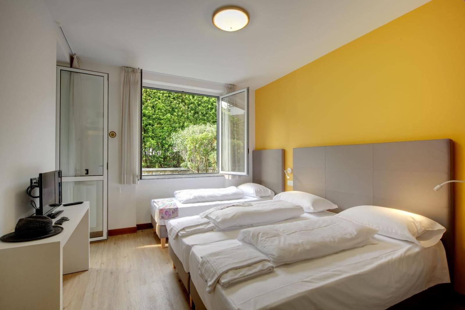 Residence Isolino Вербания Екстериор снимка