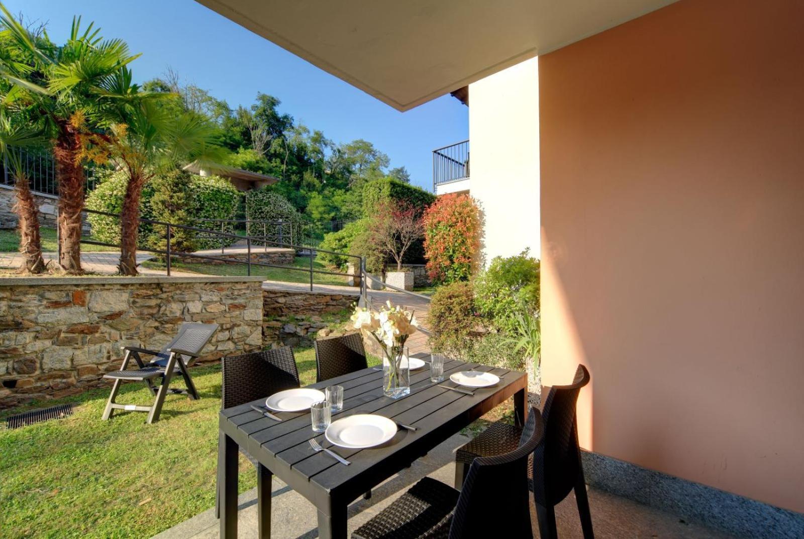 Residence Isolino Вербания Екстериор снимка